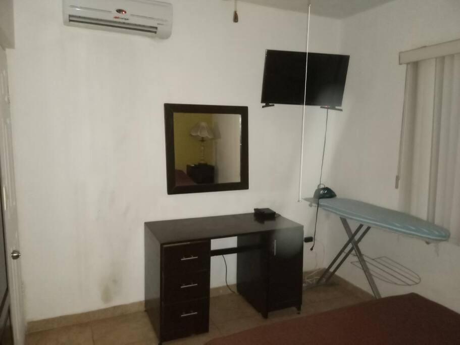 Casa Completa En Privada Y Con Cochera Monclova Exteriör bild