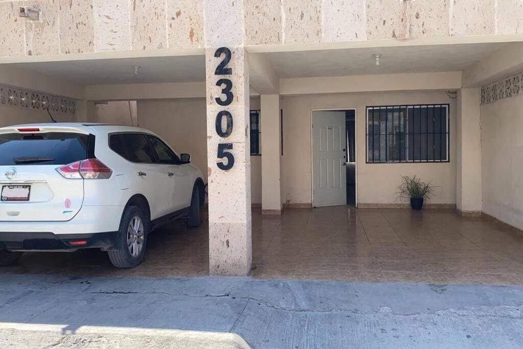 Casa Completa En Privada Y Con Cochera Monclova Exteriör bild
