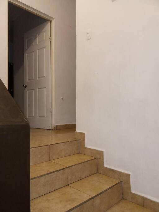 Casa Completa En Privada Y Con Cochera Monclova Exteriör bild